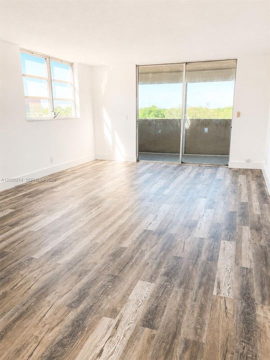 В аренду: $1,985 (2 спален, 2 ванн, 1260 Квадратных фут)
