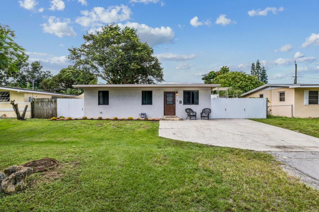 55_Davis_Rd_003