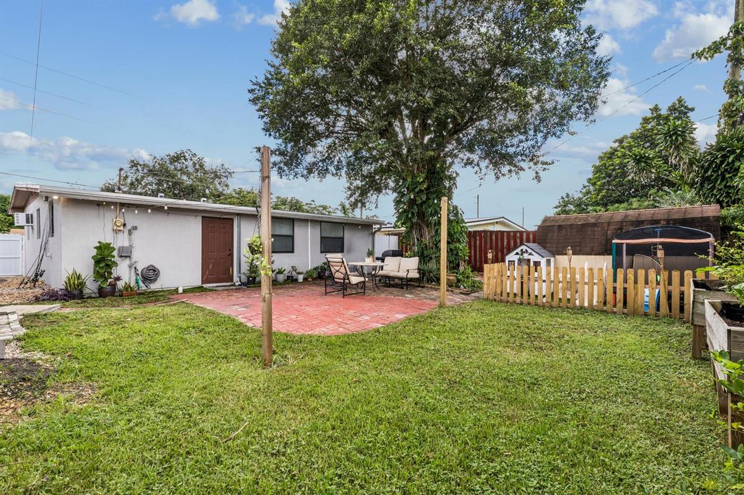 55_Davis_Rd_028
