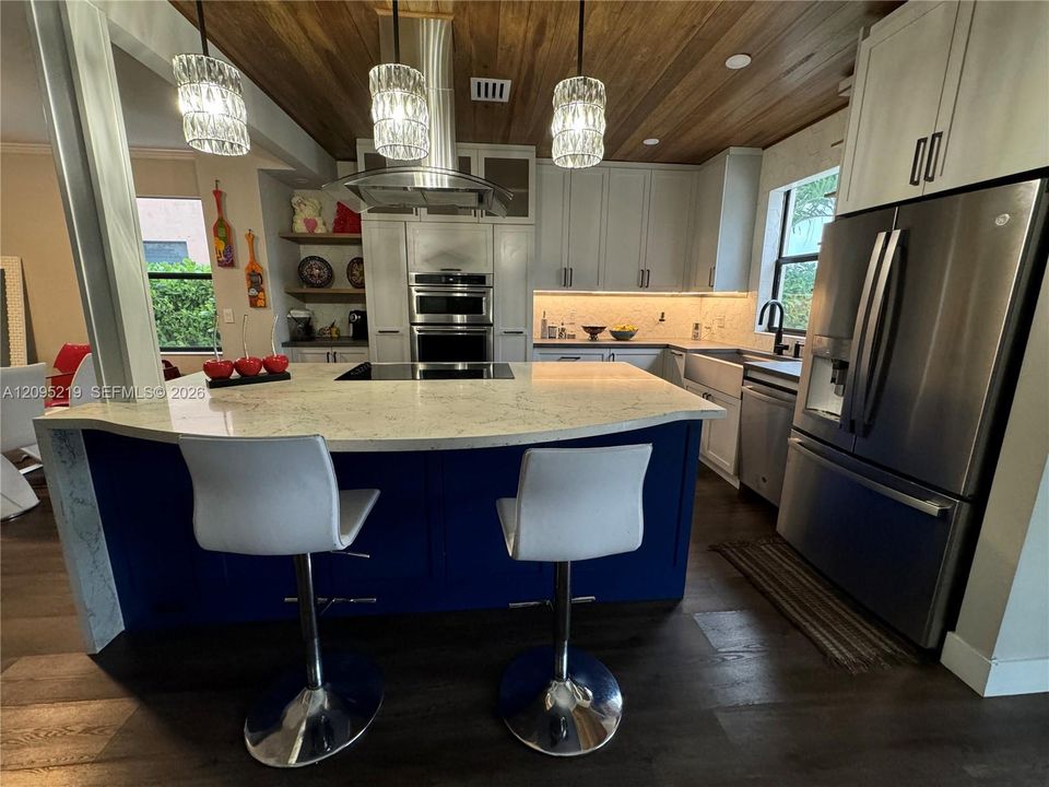For Sale: $819,000 (4 beds, 3 baths, 2402 Square Feet)