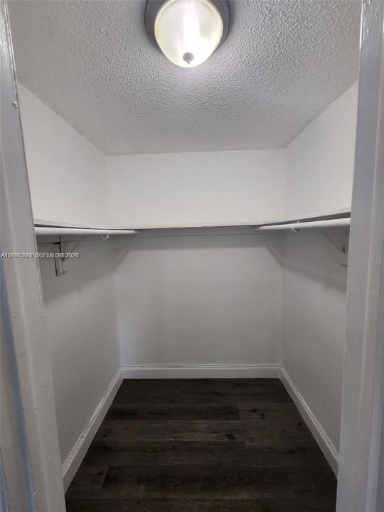 En Renta: $2,350 (3 camas, 2 baños, 1056 Pies cuadrados)
