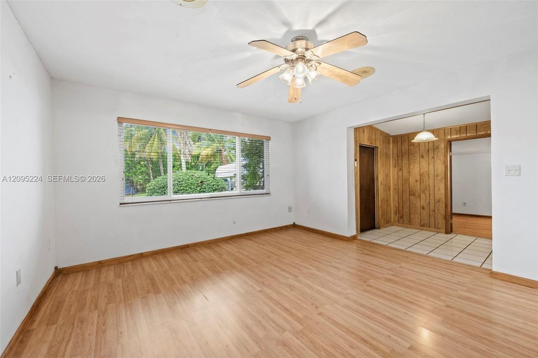 Activo con contrato: $449,999 (3 camas, 1 baños, 1483 Pies cuadrados)