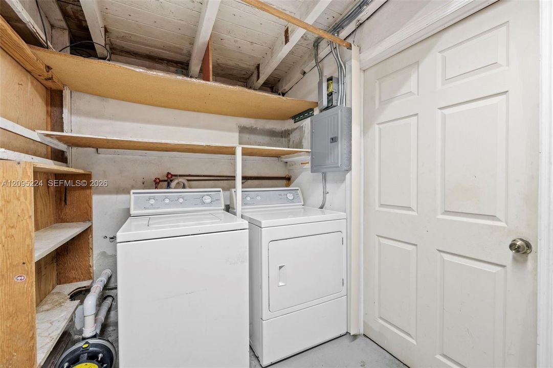 Activo con contrato: $449,999 (3 camas, 1 baños, 1483 Pies cuadrados)