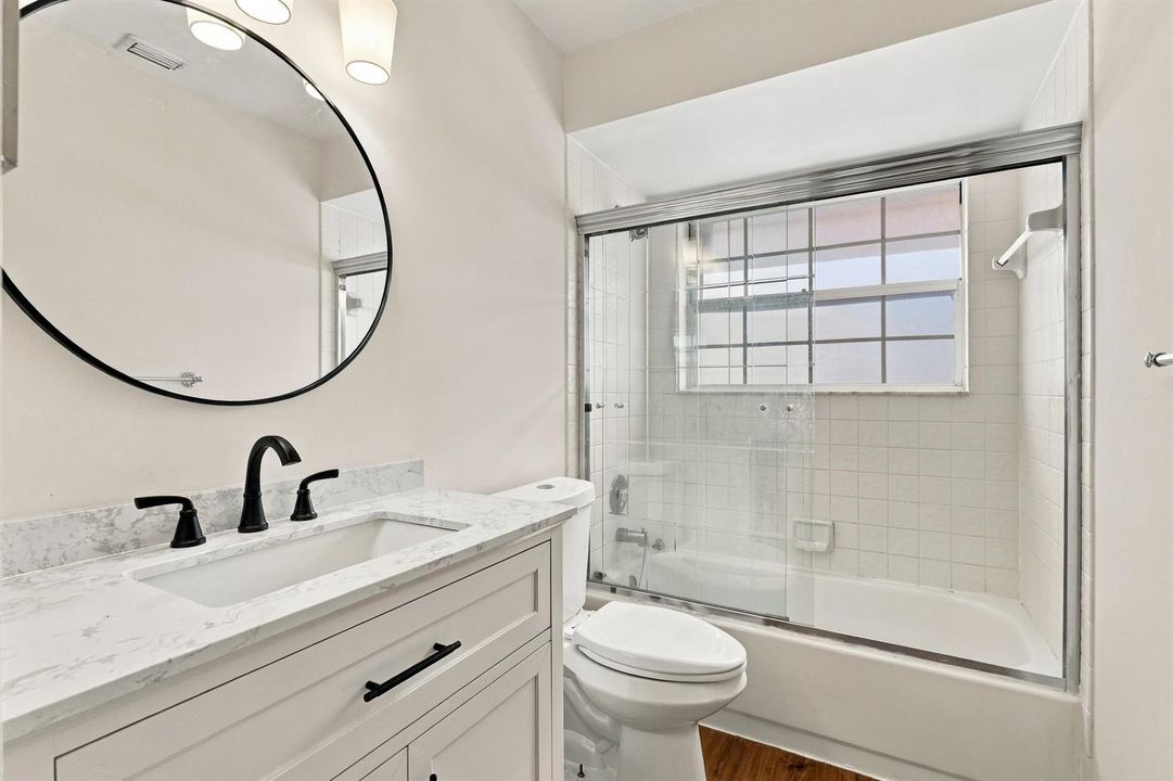 Guest Bathroom Upstairs