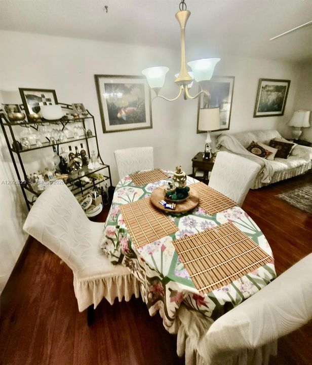 For Sale: $124,500 (2 beds, 2 baths, 1021 Square Feet)