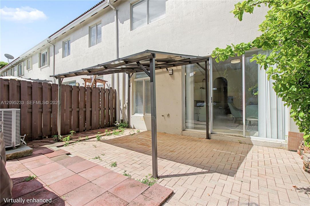 En Venta: $625,000 (4 camas, 3 baños, 1808 Pies cuadrados)