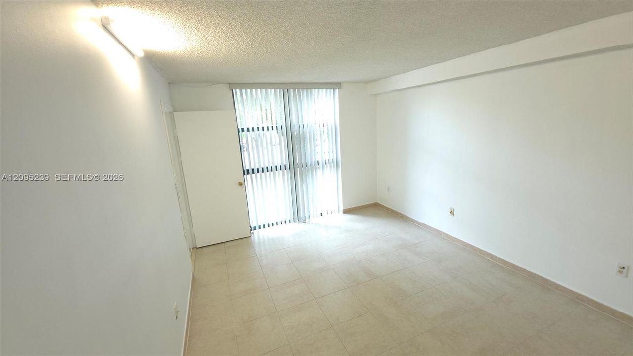 В аренду: $2,250 (2 спален, 2 ванн, 898 Квадратных фут)
