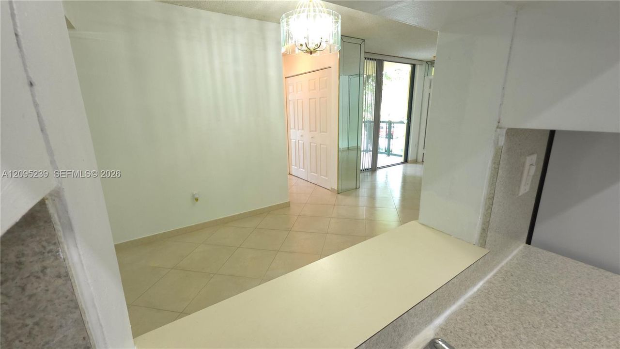 В аренду: $2,250 (2 спален, 2 ванн, 898 Квадратных фут)