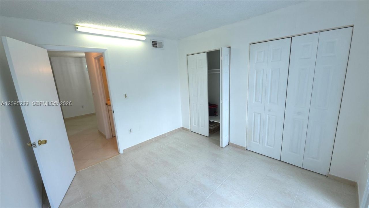 В аренду: $2,250 (2 спален, 2 ванн, 898 Квадратных фут)