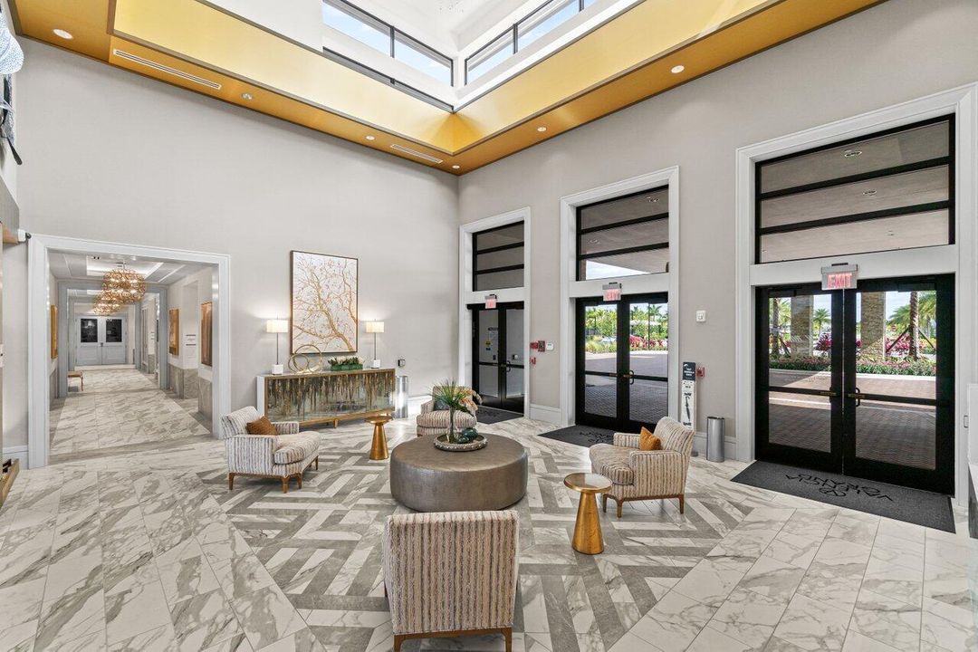 Valencia Grand Amenities