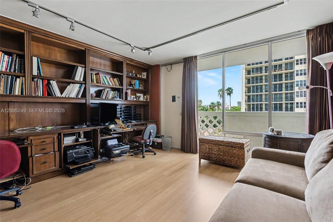 En Venta: $599,000 (2 camas, 2 baños, 1230 Pies cuadrados)