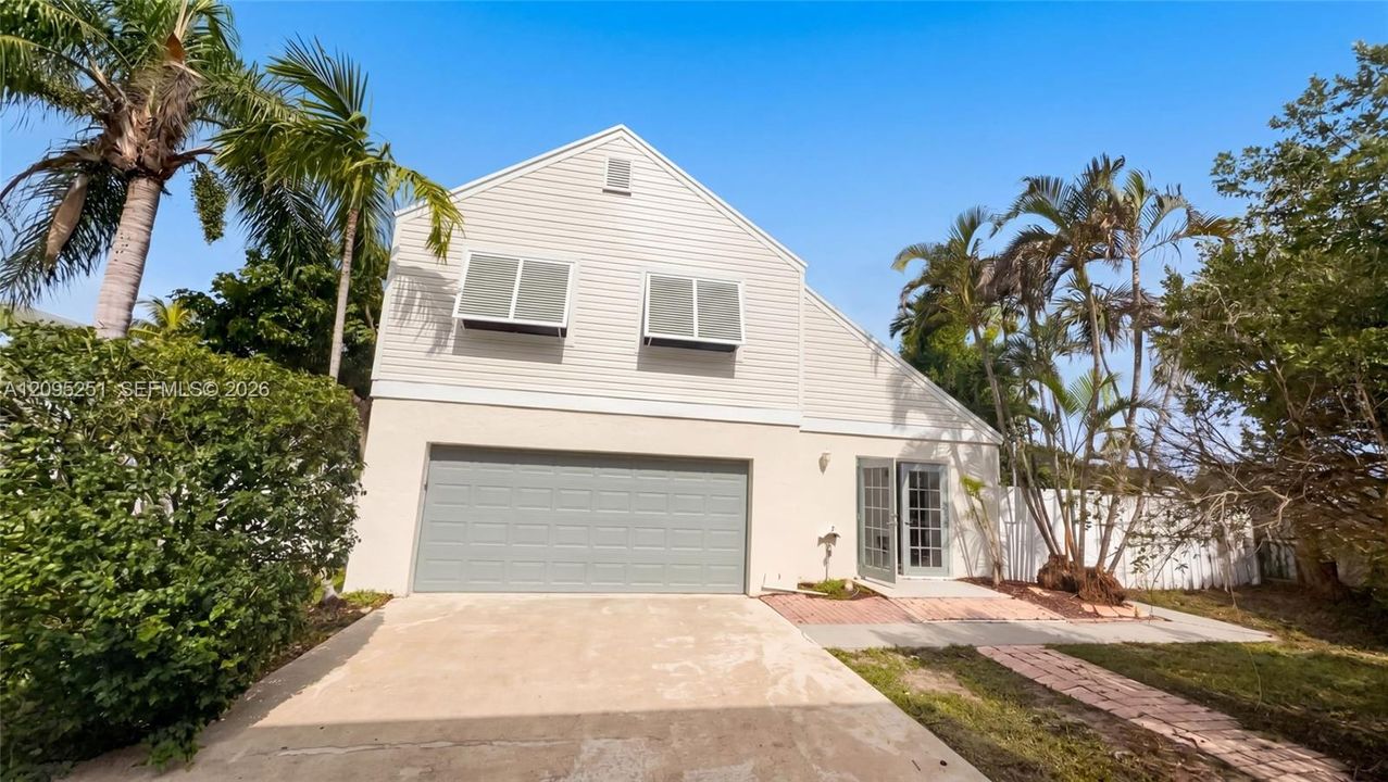 For Sale: $470,000 (3 beds, 2 baths, 1801 Square Feet)