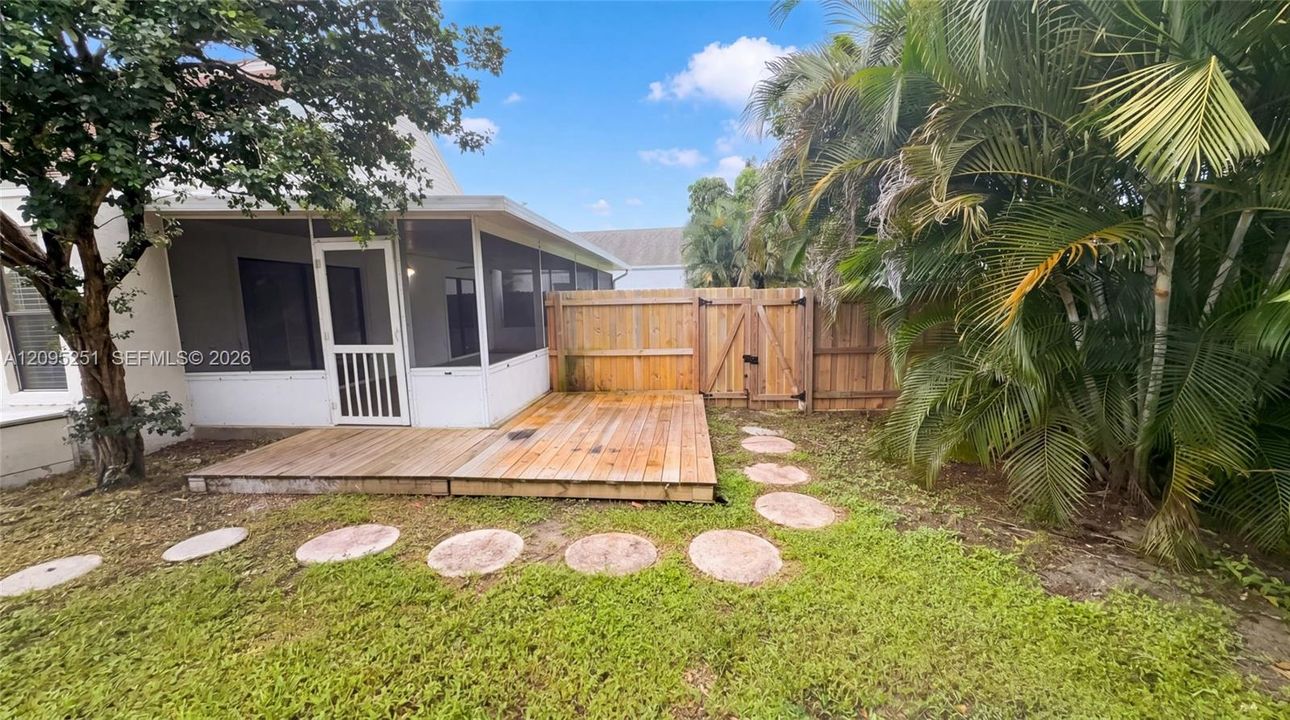 For Sale: $470,000 (3 beds, 2 baths, 1801 Square Feet)