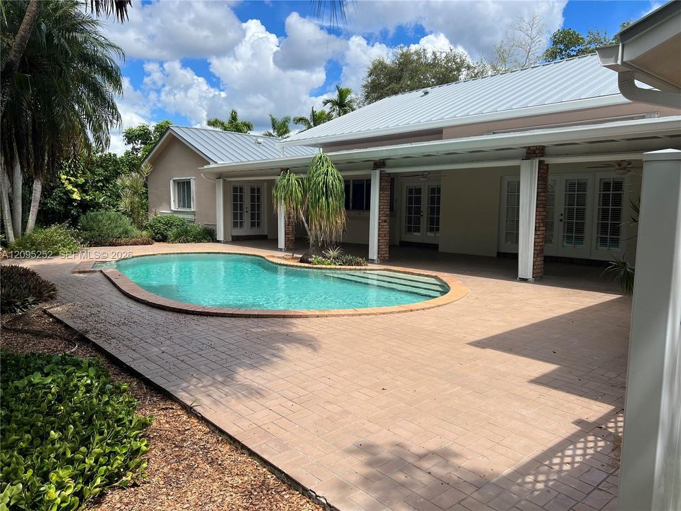 For Sale: $1,595,000 (4 beds, 3 baths, 3570 Square Feet)