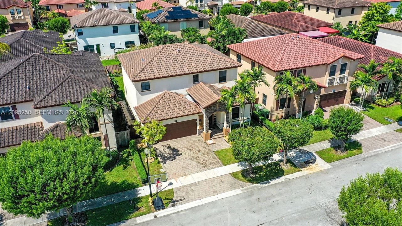 На продажу: $615,000 (5 спален, 3 ванн, 2550 Квадратных фут)