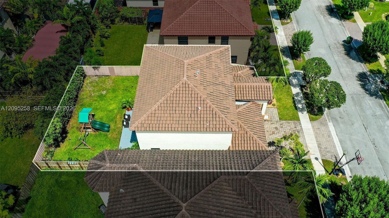 На продажу: $615,000 (5 спален, 3 ванн, 2550 Квадратных фут)