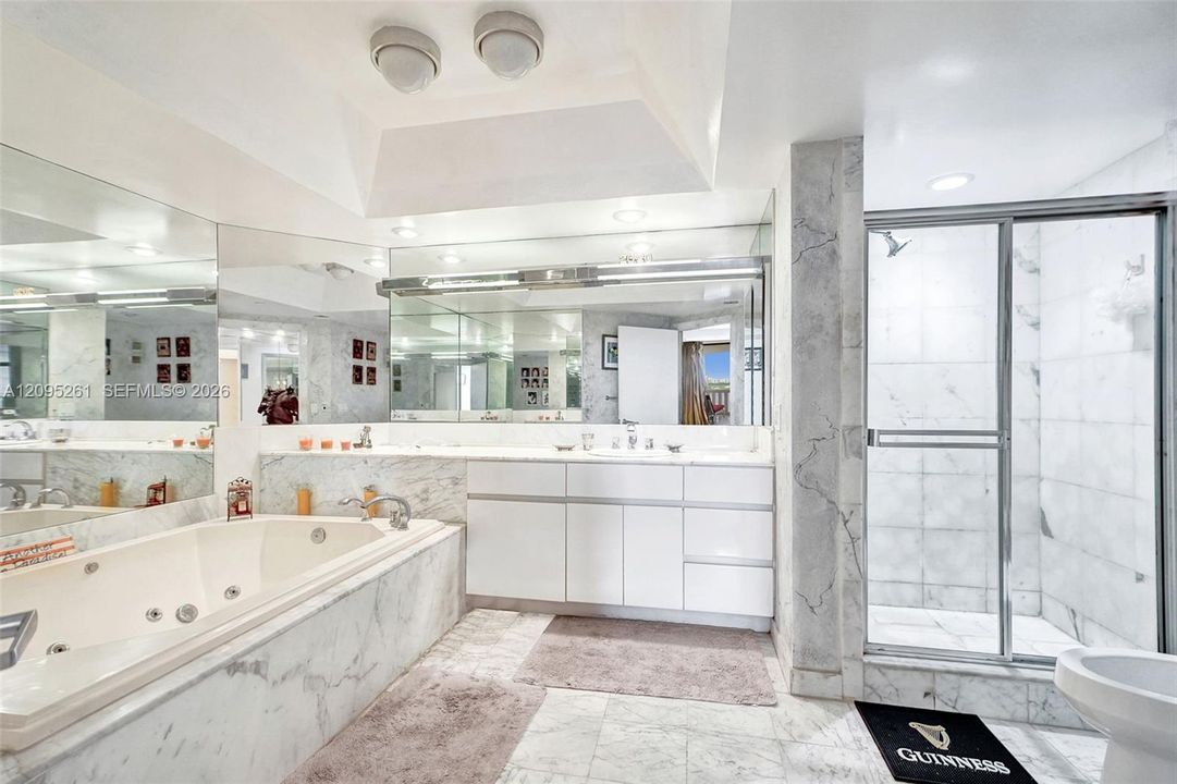 For Sale: $550,000 (2 beds, 2 baths, 1607 Square Feet)