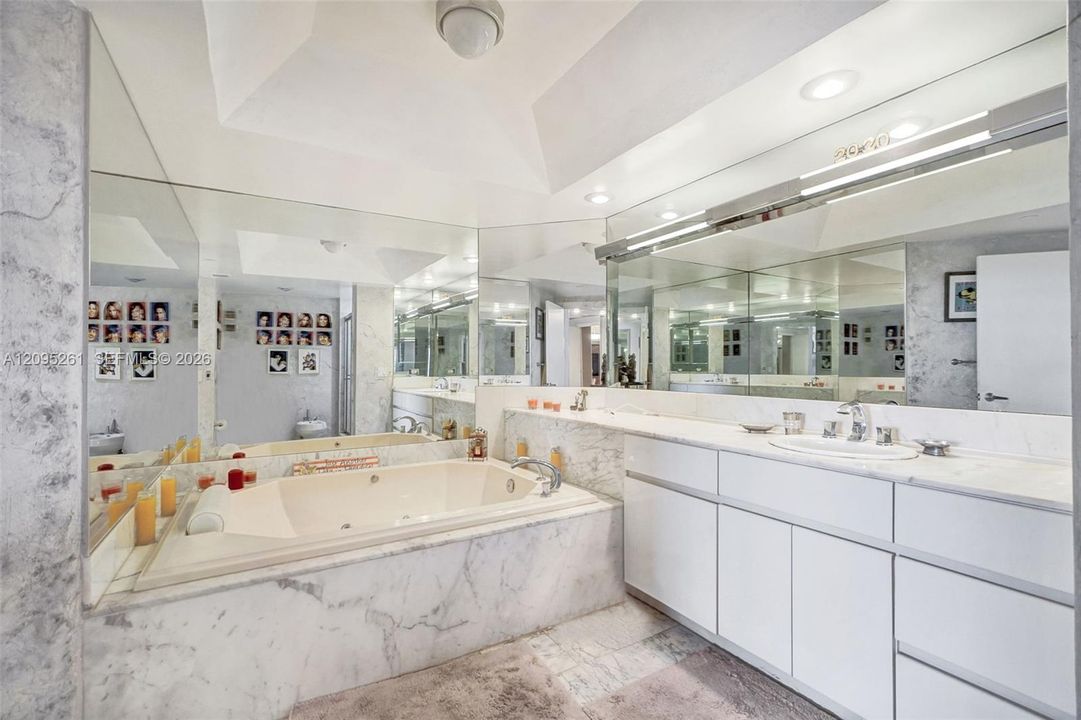 For Sale: $550,000 (2 beds, 2 baths, 1607 Square Feet)