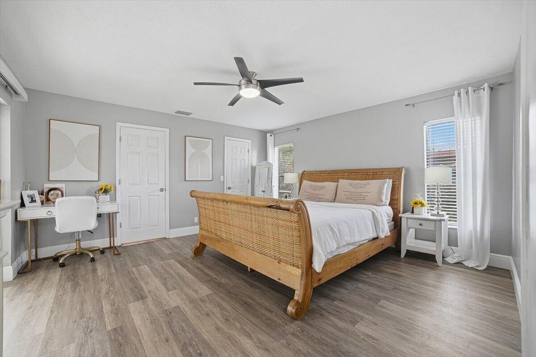 30-Bedroom4