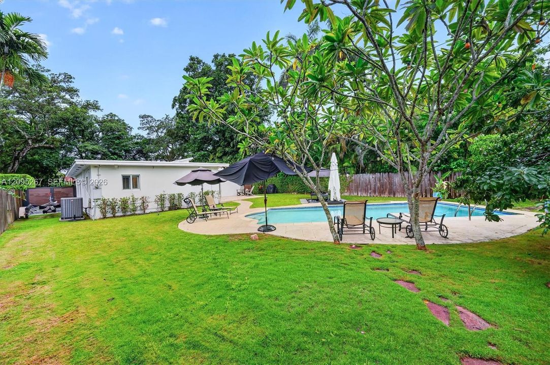 For Rent: $5,000 (2 beds, 1 baths, 1519 Square Feet)