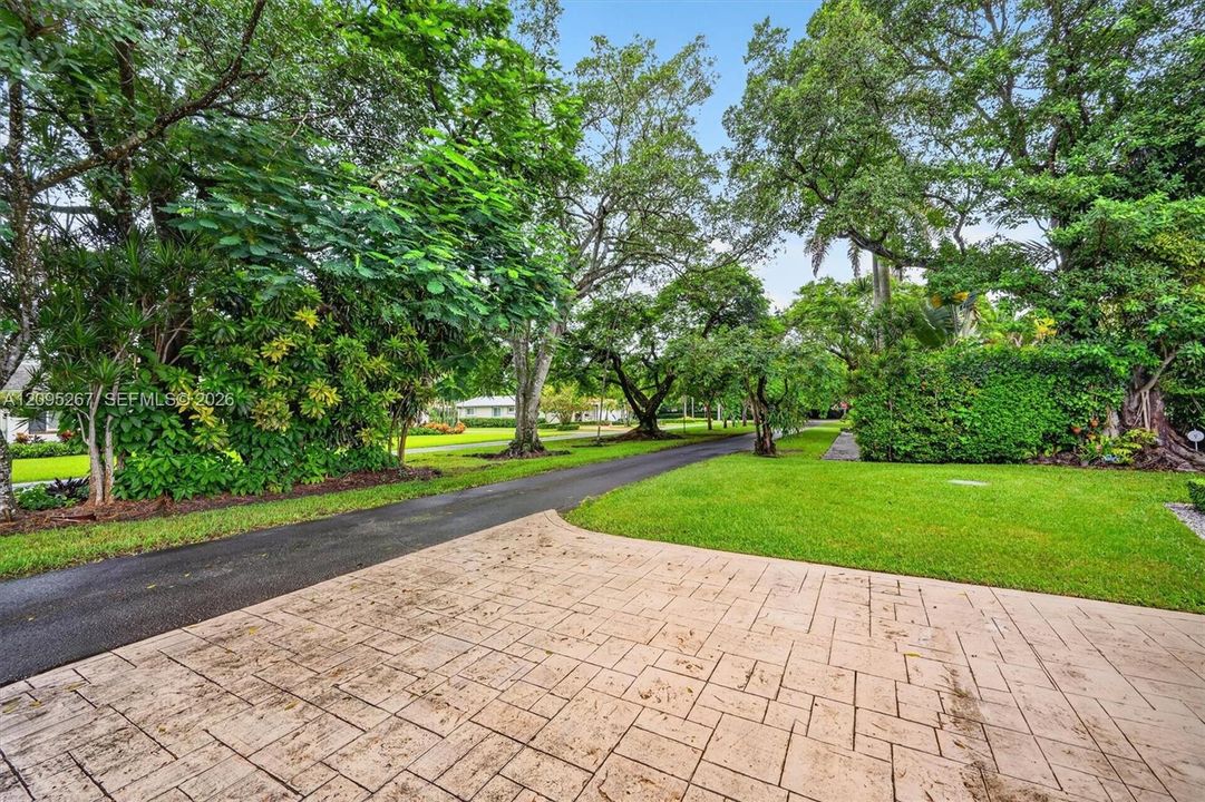 For Rent: $5,000 (2 beds, 1 baths, 1519 Square Feet)