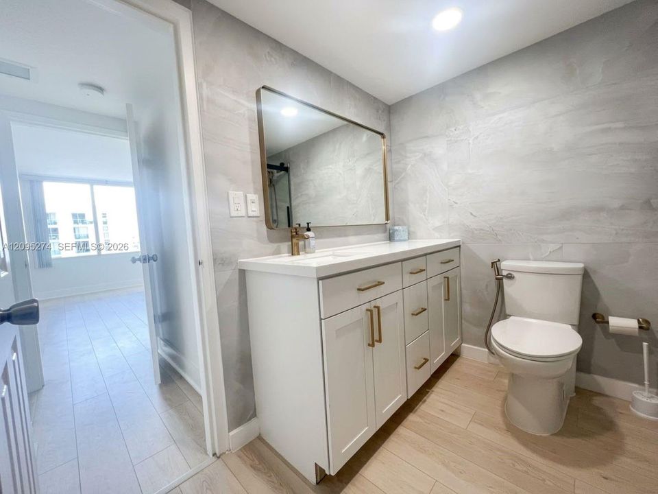 В аренду: $3,195 (1 спален, 1 ванн, 852 Квадратных фут)