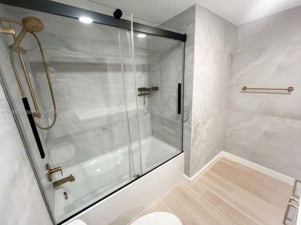В аренду: $3,195 (1 спален, 1 ванн, 852 Квадратных фут)