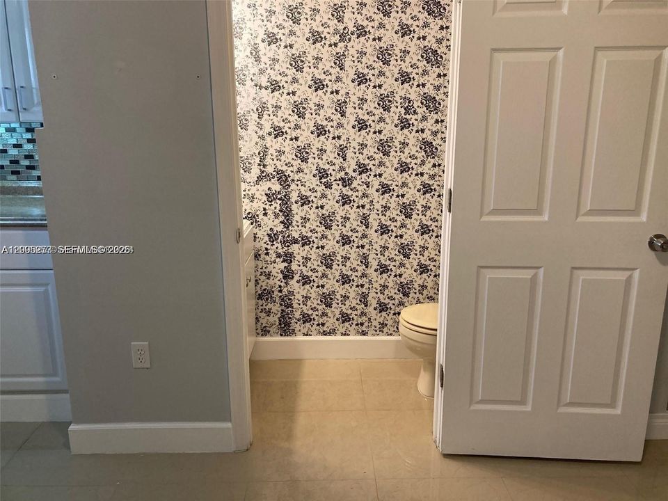 For Rent: $2,000 (1 beds, 1 baths, 624 Square Feet)