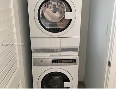 For Rent: $7,500 (2 beds, 2 baths, 1260 Square Feet)