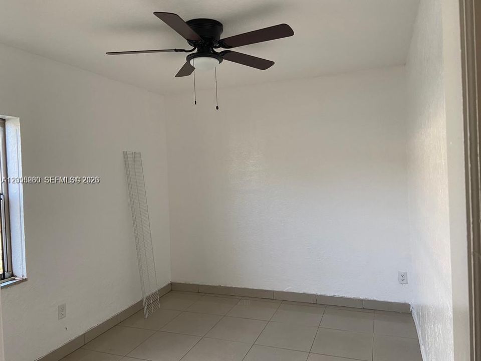 For Rent: $3,600 (4 beds, 2 baths, 1360 Square Feet)