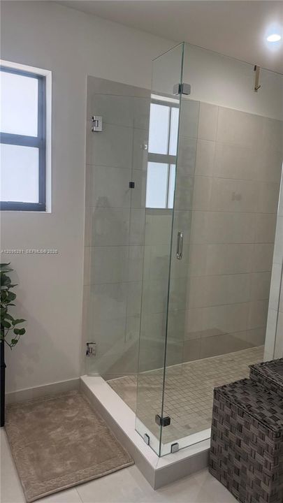 For Rent: $6,200 (4 beds, 4 baths, 2702 Square Feet)