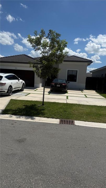 For Rent: $6,200 (4 beds, 4 baths, 2702 Square Feet)
