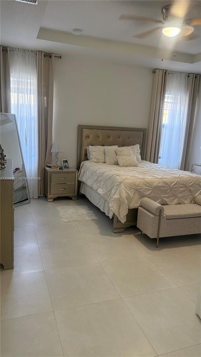 For Rent: $6,200 (4 beds, 4 baths, 2702 Square Feet)