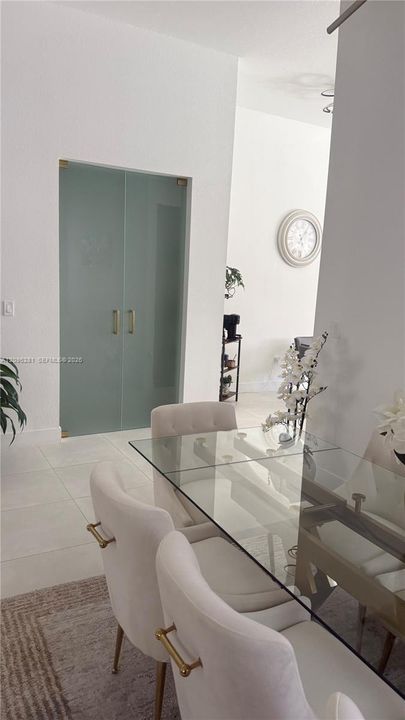For Rent: $6,200 (4 beds, 4 baths, 2702 Square Feet)