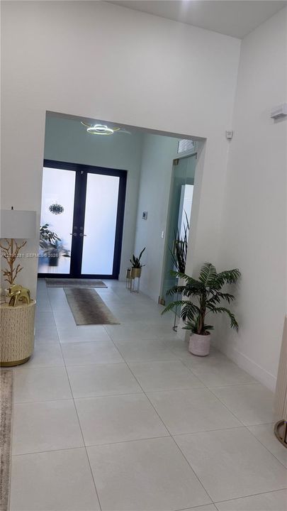 For Rent: $6,200 (4 beds, 4 baths, 2702 Square Feet)