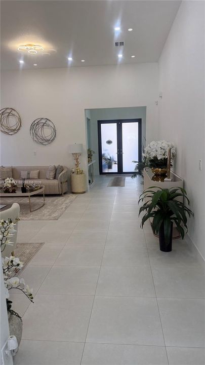 For Rent: $6,200 (4 beds, 4 baths, 2702 Square Feet)