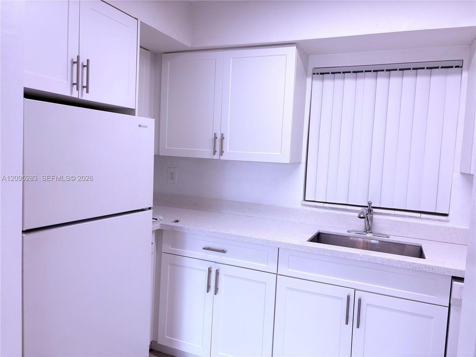 В аренду: $1,821 (1 спален, 1 ванн, 700 Квадратных фут)