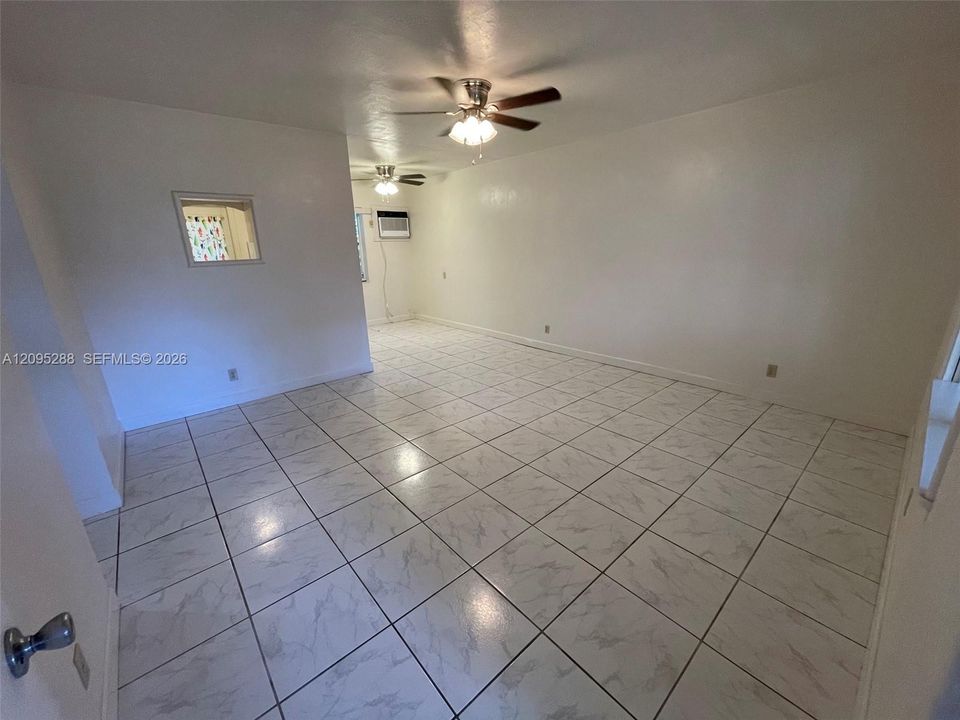 En Renta: $1,850 (1 camas, 1 baños, 11437 Pies cuadrados)