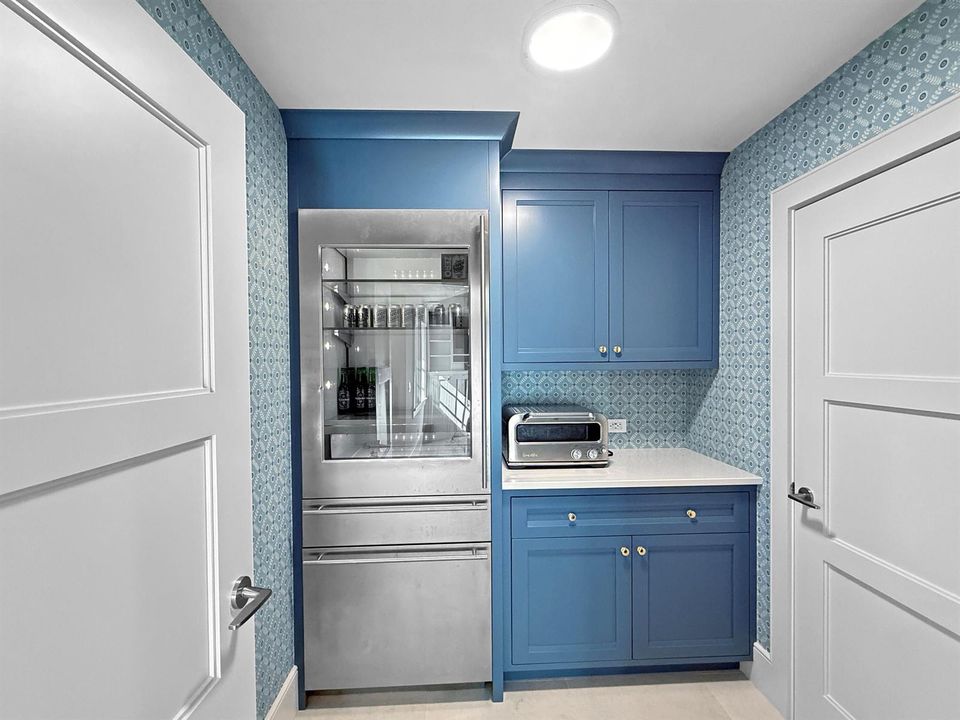 Loft mini fridge / microwave
