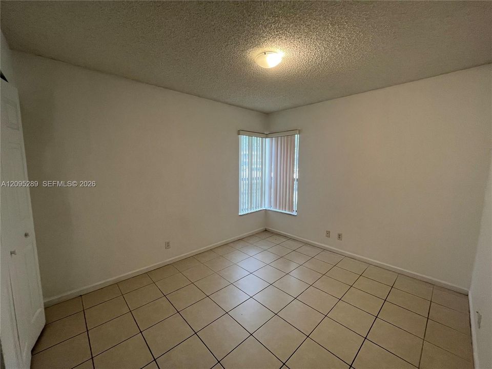 En Venta: $285,000 (3 camas, 2 baños, 1116 Pies cuadrados)