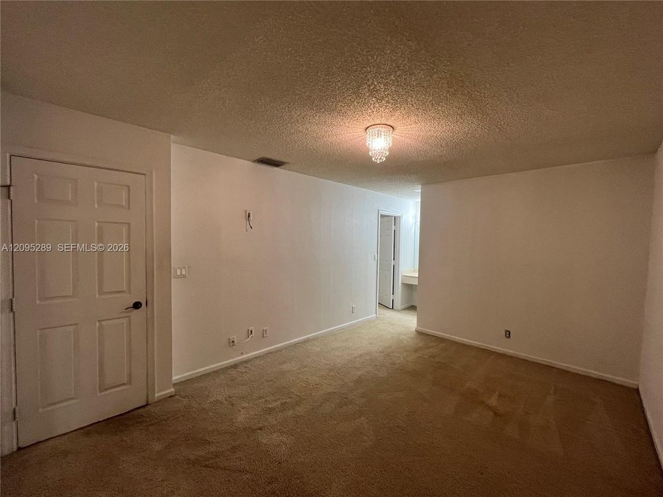 En Venta: $285,000 (3 camas, 2 baños, 1116 Pies cuadrados)