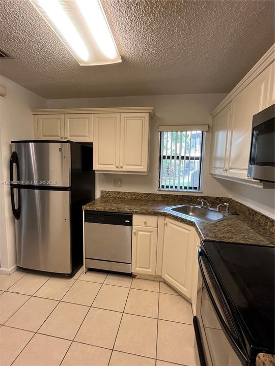En Venta: $285,000 (3 camas, 2 baños, 1116 Pies cuadrados)