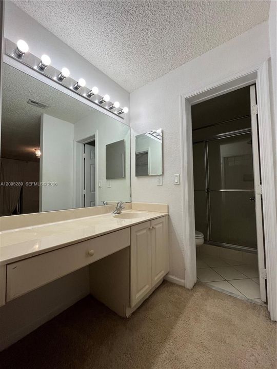 En Venta: $285,000 (3 camas, 2 baños, 1116 Pies cuadrados)