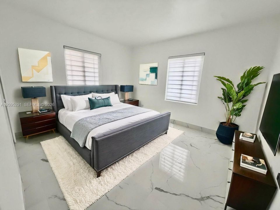 For Rent: $4,000 (3 beds, 1 baths, 1040 Square Feet)