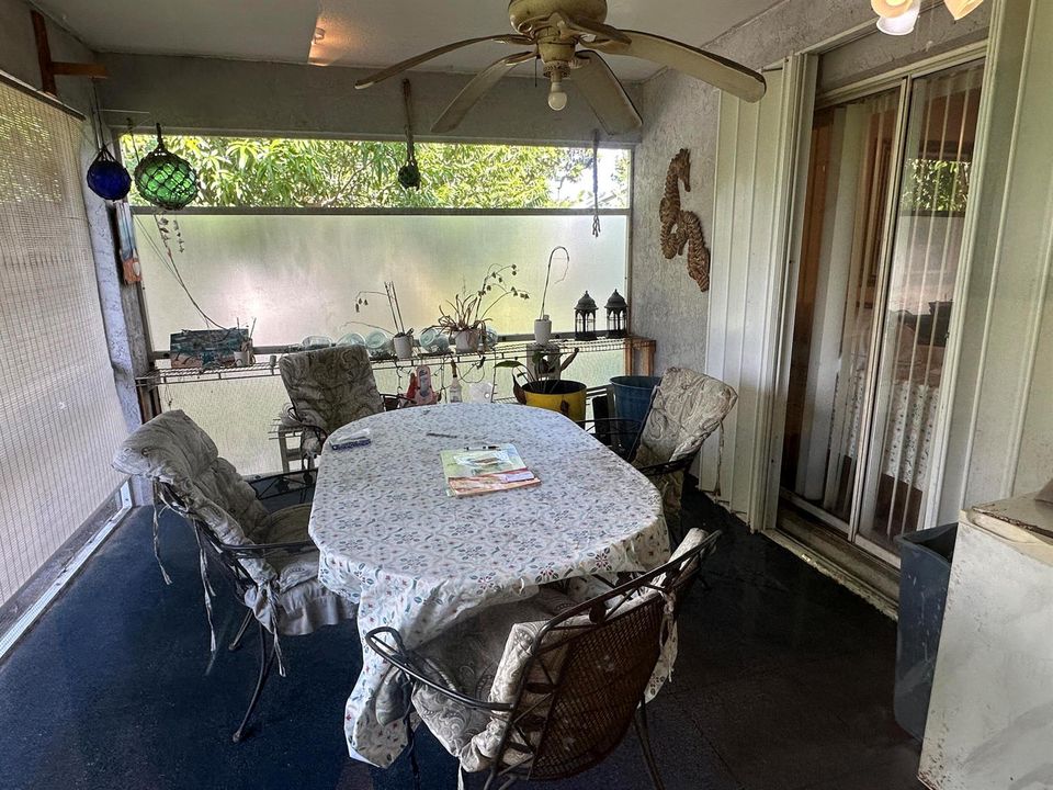 COVERED SCREENED PATIO