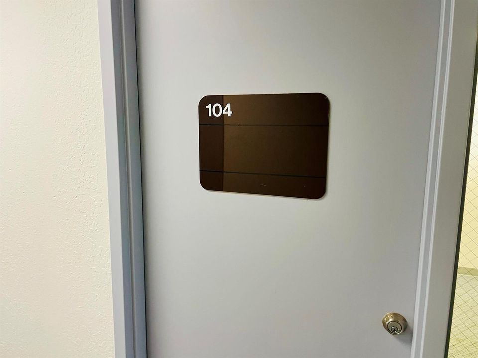 104 Interior (1)