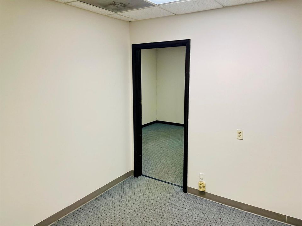 104 Interior (4)