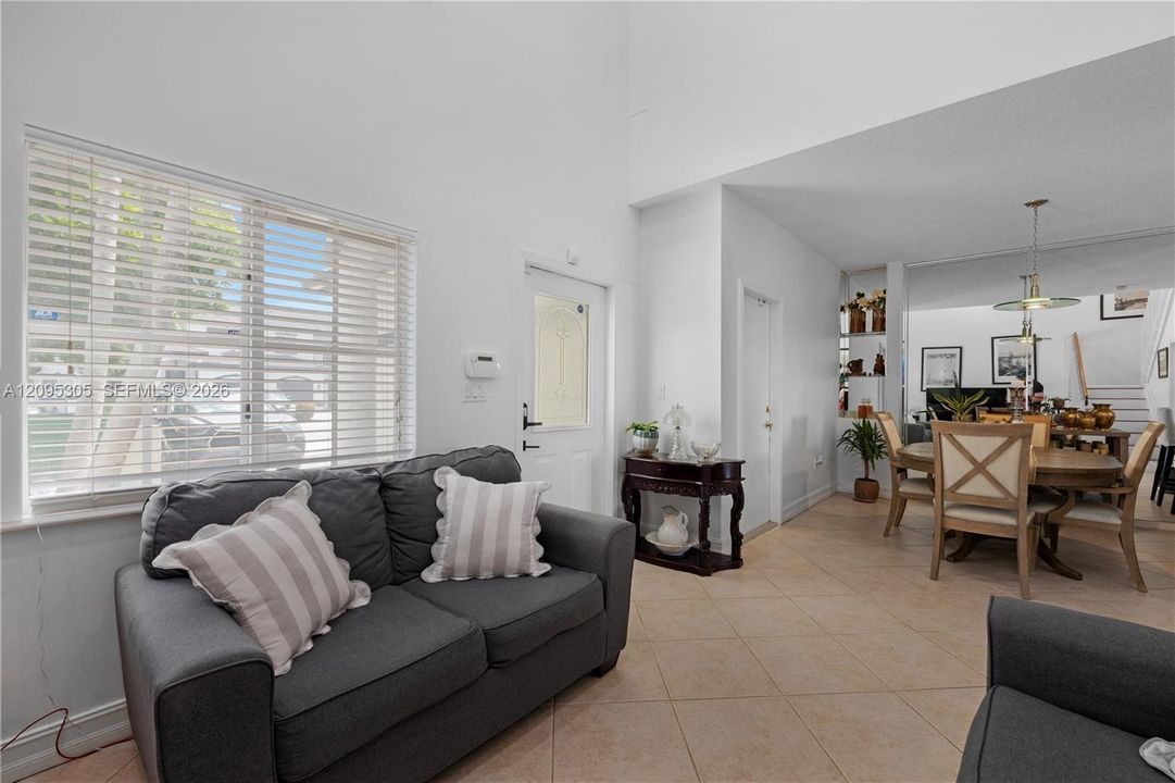 En Renta: $3,500 (3 camas, 3 baños, 1304 Pies cuadrados)