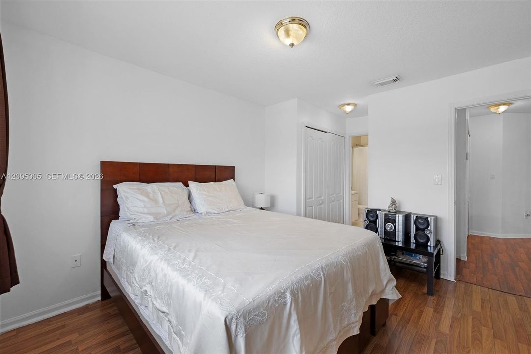 En Renta: $3,500 (3 camas, 3 baños, 1304 Pies cuadrados)