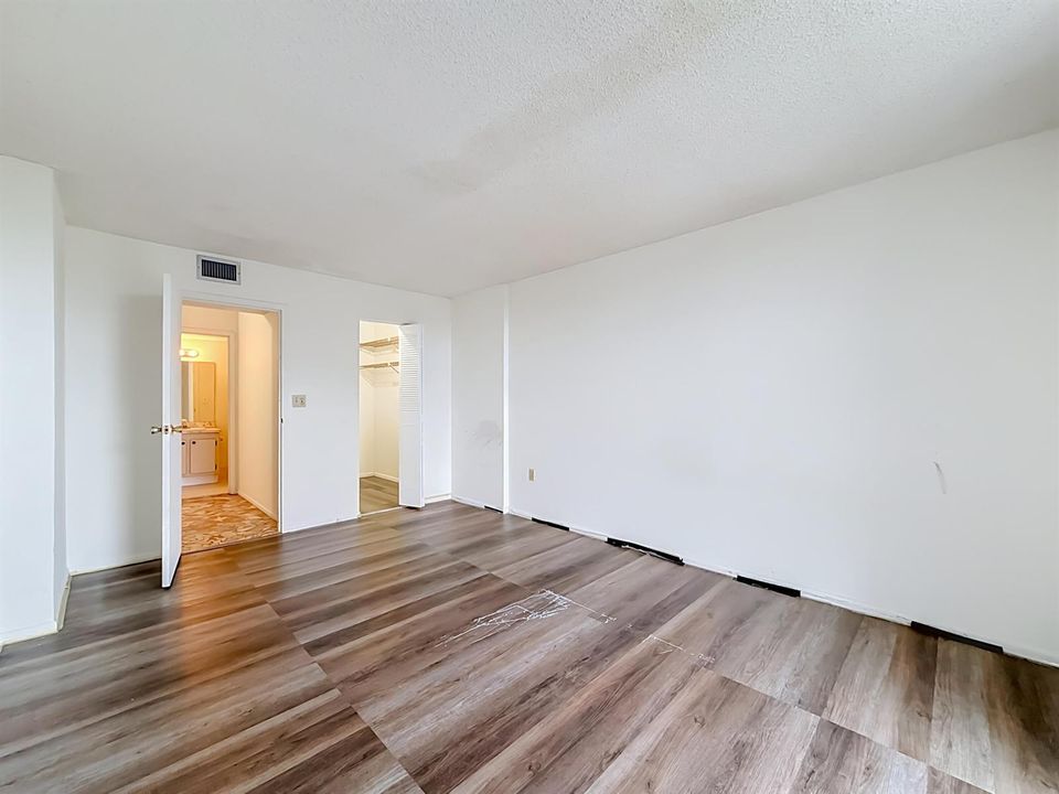 16851 NE 23rd Avenue #A608-23